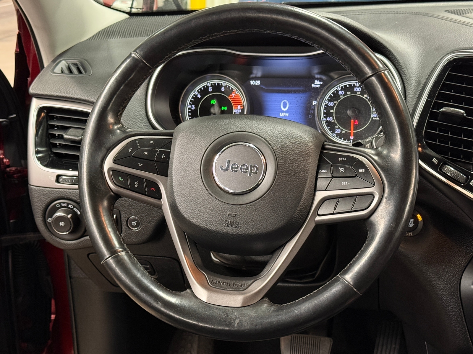 Thumbnail: 2020 Jeep Cherokee - 4