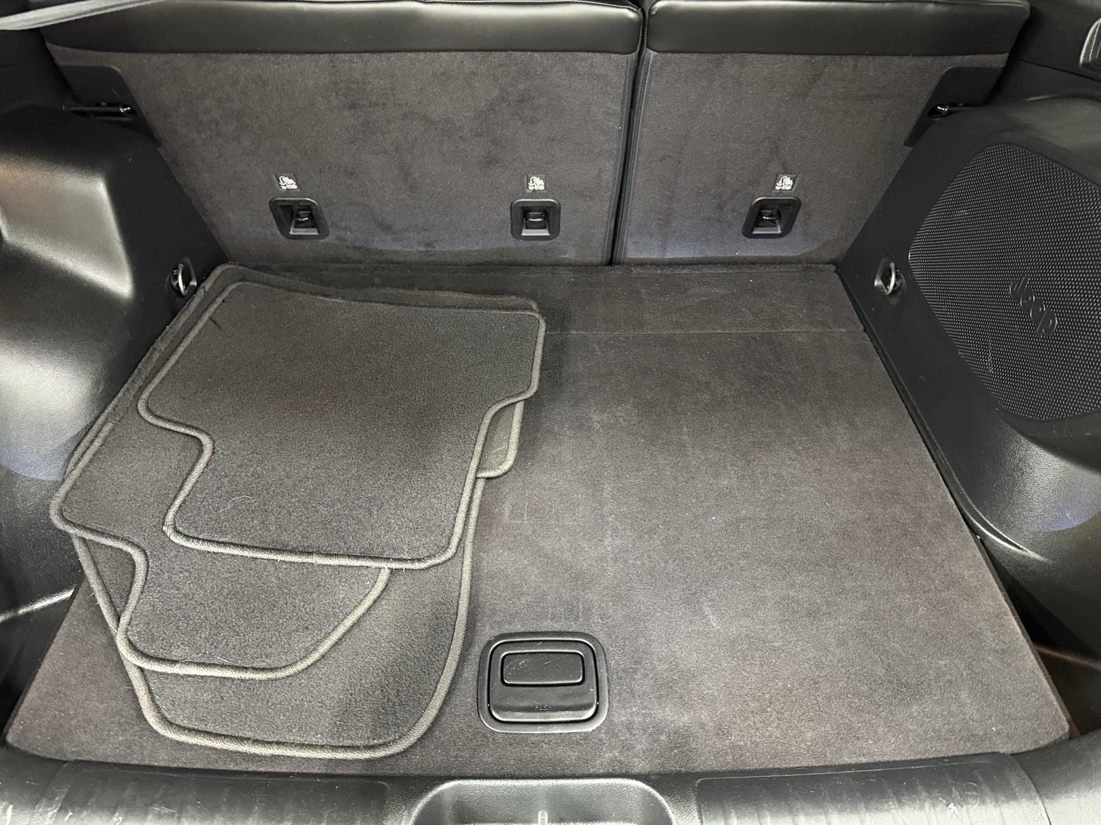 Thumbnail: 2020 Jeep Cherokee - 6