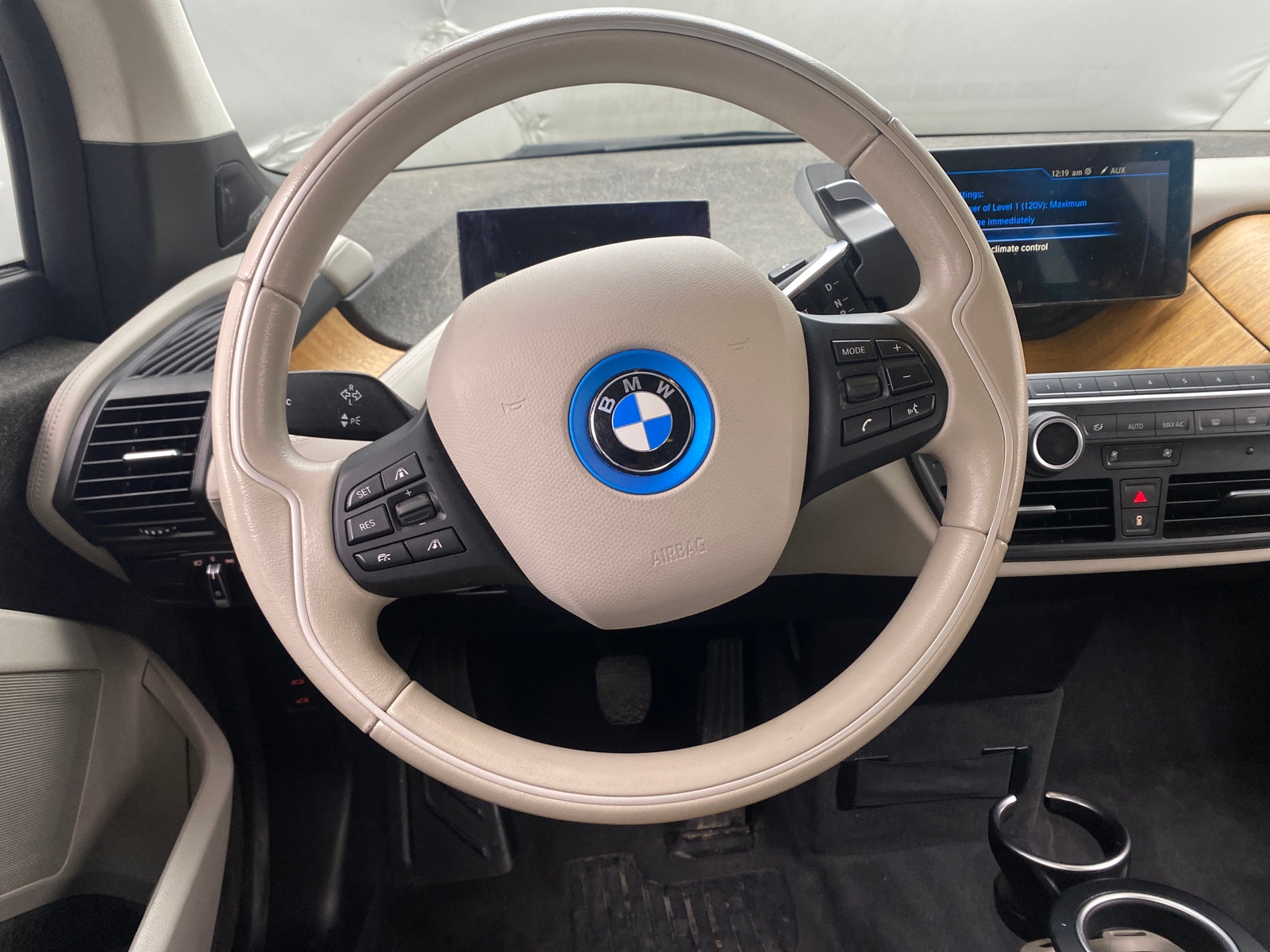 Thumbnail: 2016 BMW i3 - 4