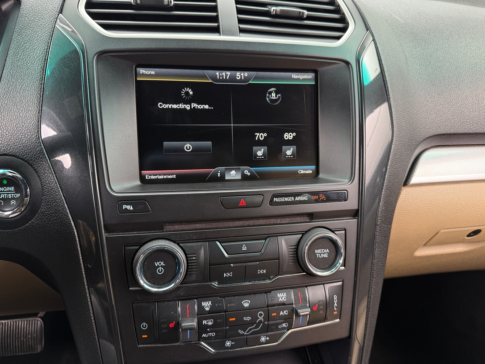 Thumbnail: 2016 Ford Explorer - 3