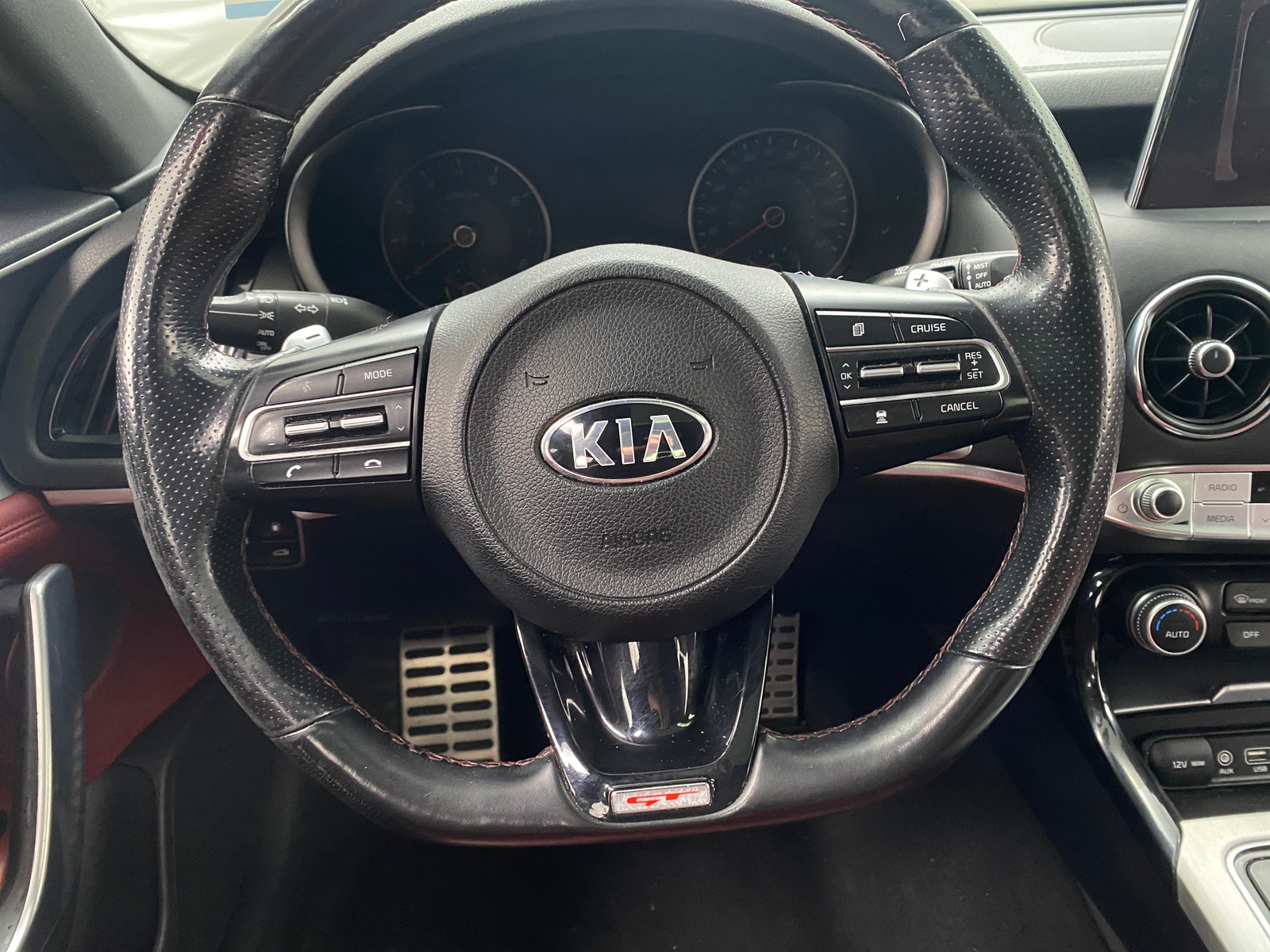Thumbnail: 2019 Kia Stinger - 4