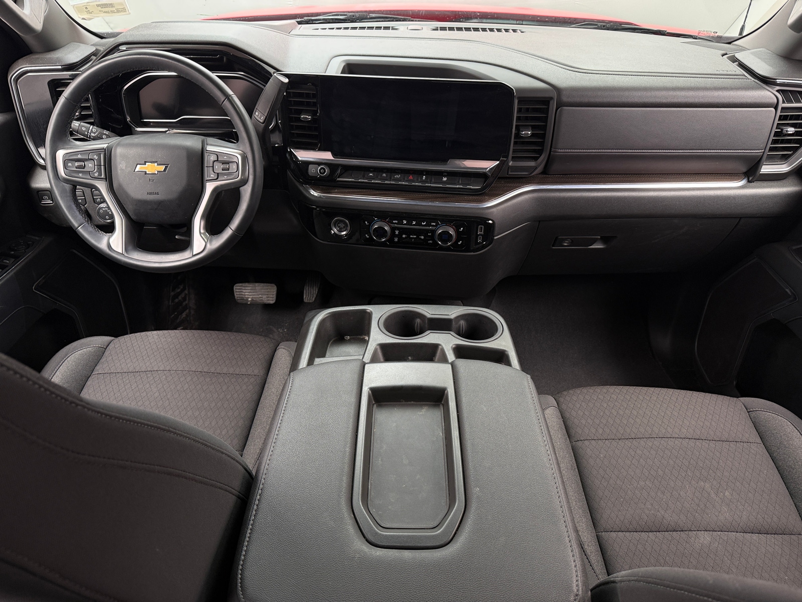 Thumbnail: 2024 Chevrolet Silverado 1500 - 3