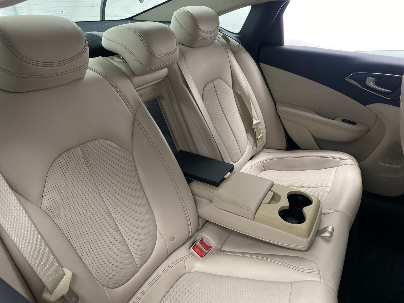 Thumbnail: 2015 Chrysler 200 - 5