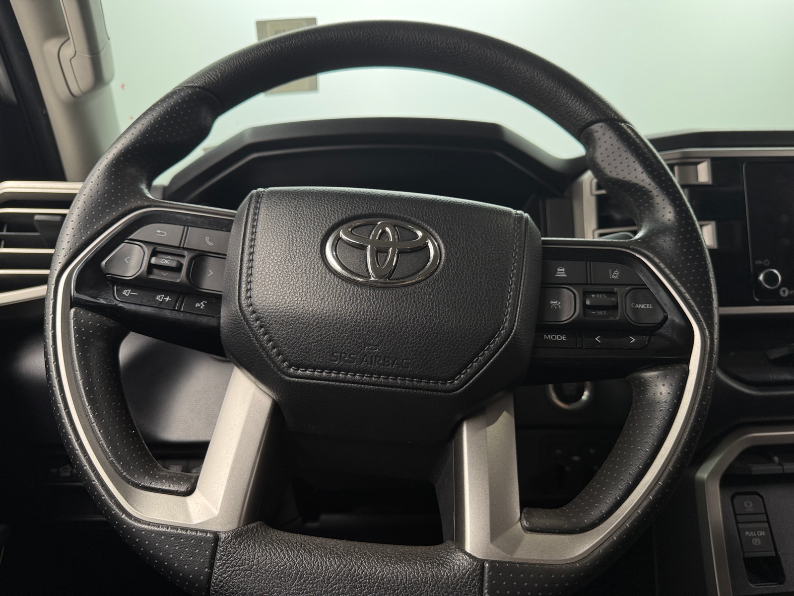 Thumbnail: 2022 Toyota Tundra - 5