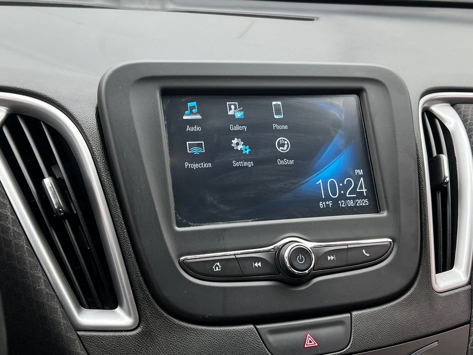 Thumbnail: 2018 Chevrolet Malibu - 4