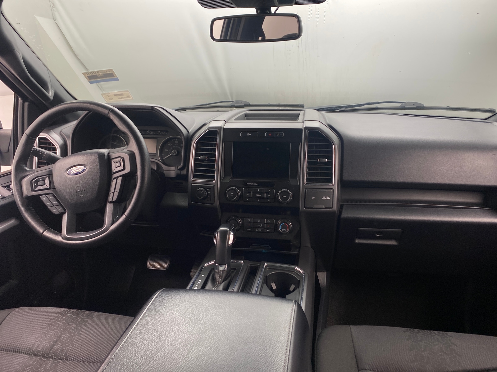 Thumbnail: 2020 Ford Econoline - 3