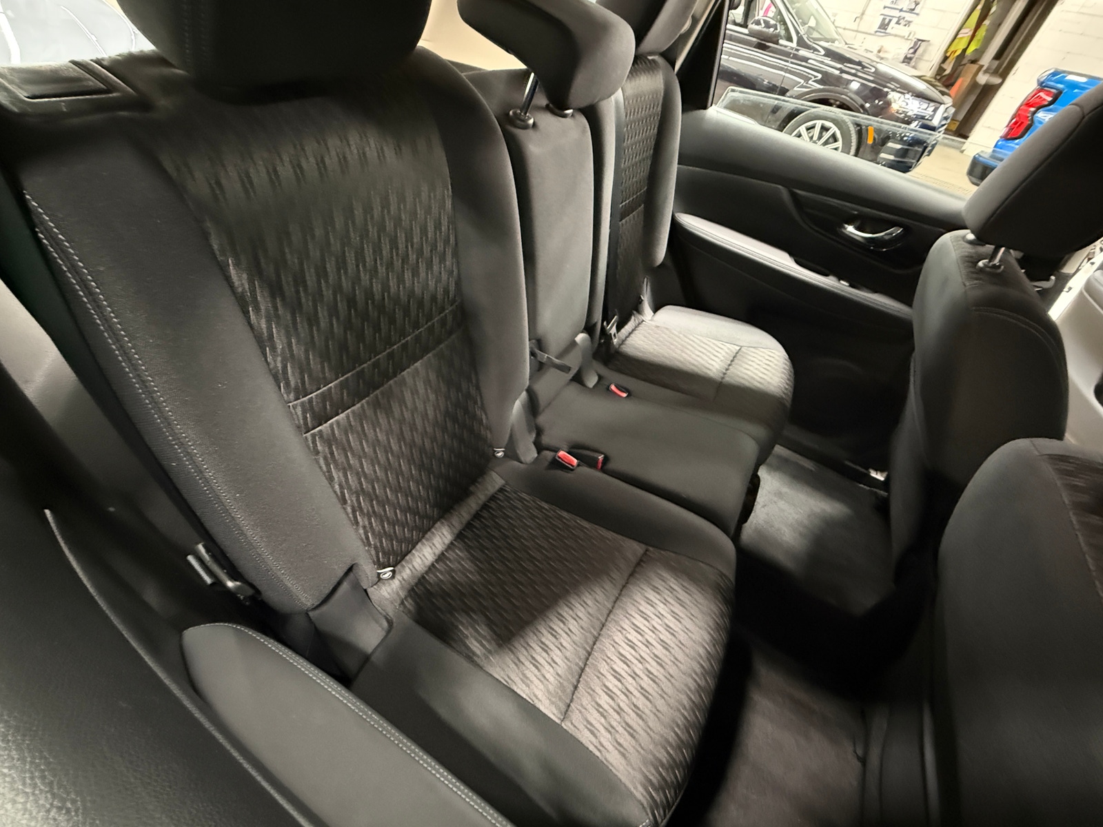 Thumbnail: 2017 Nissan Rogue - 6