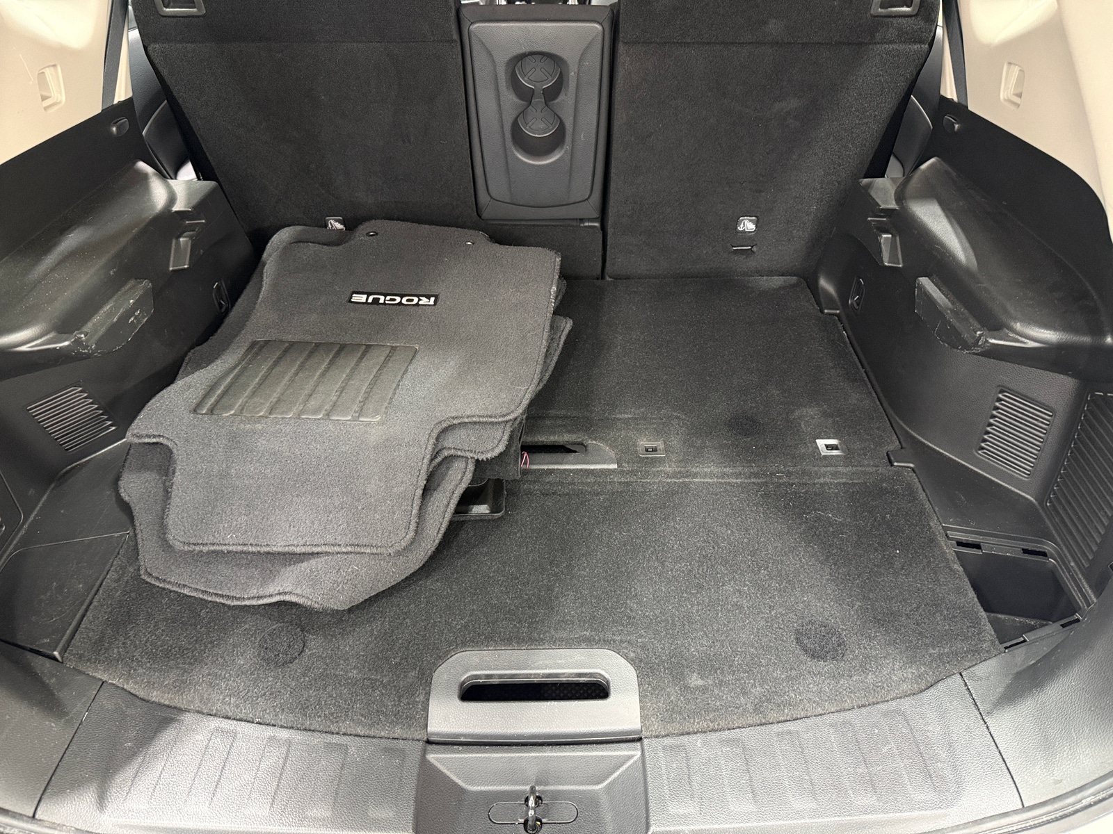 Thumbnail: 2017 Nissan Rogue - 7