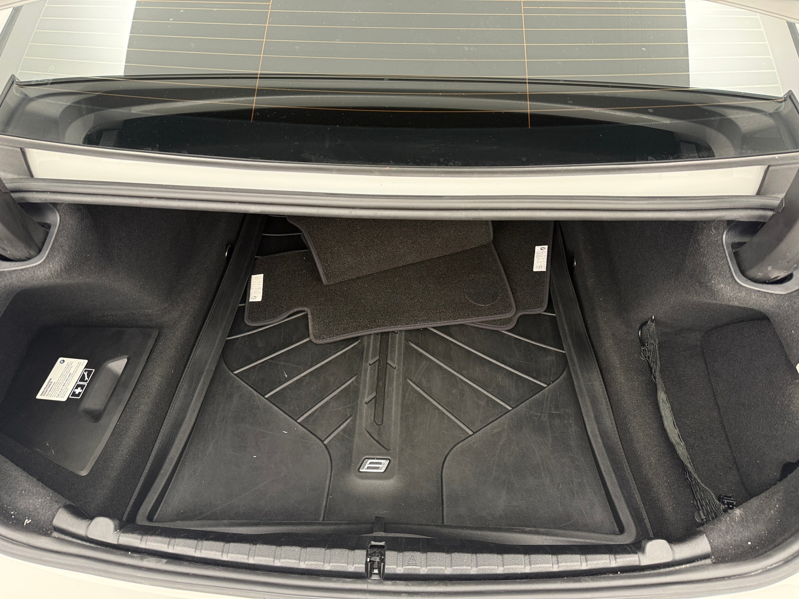 Thumbnail: 2020 BMW 8 Series - 6