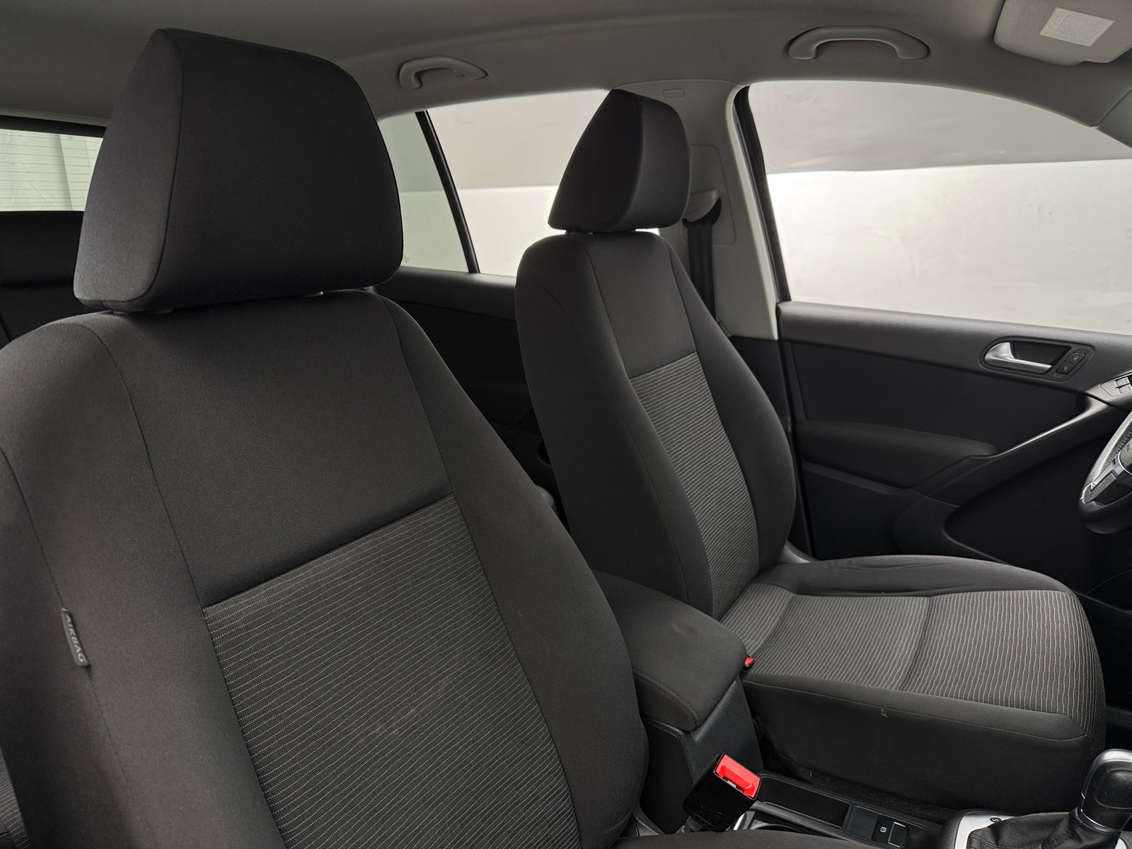 Thumbnail: 2018 Volkswagen Tiguan - 2