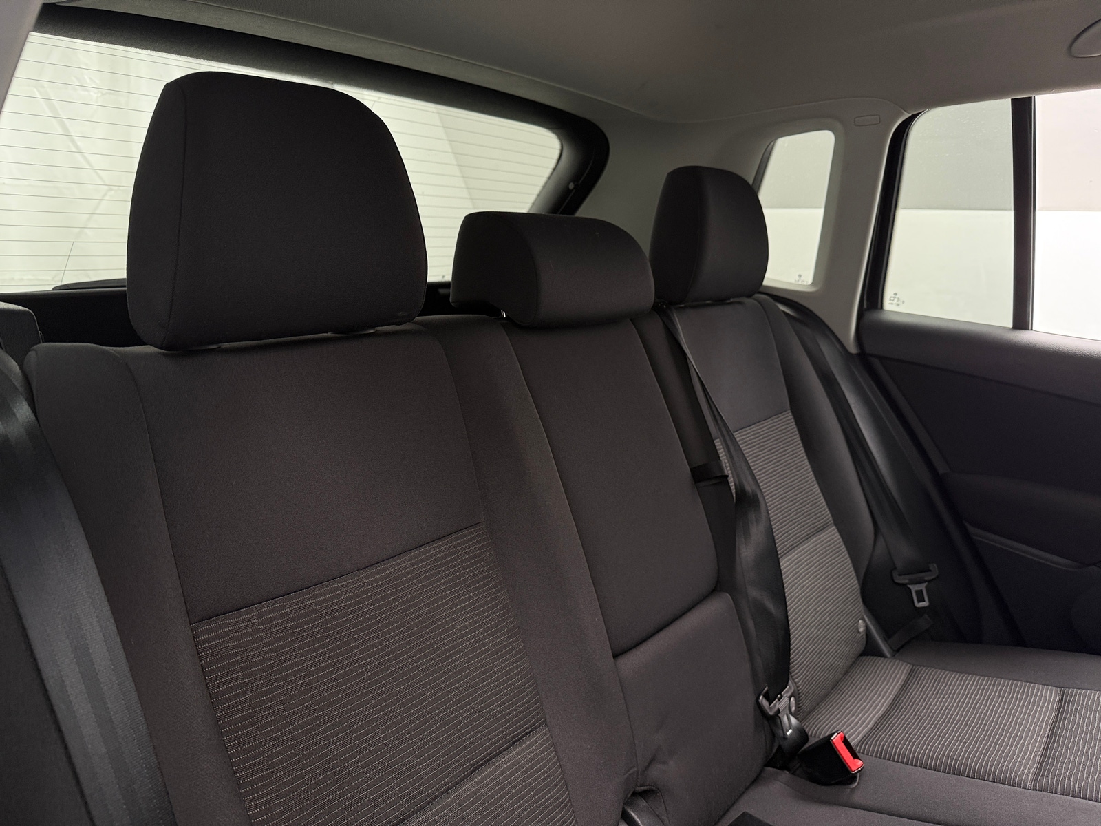 Thumbnail: 2018 Volkswagen Tiguan - 6