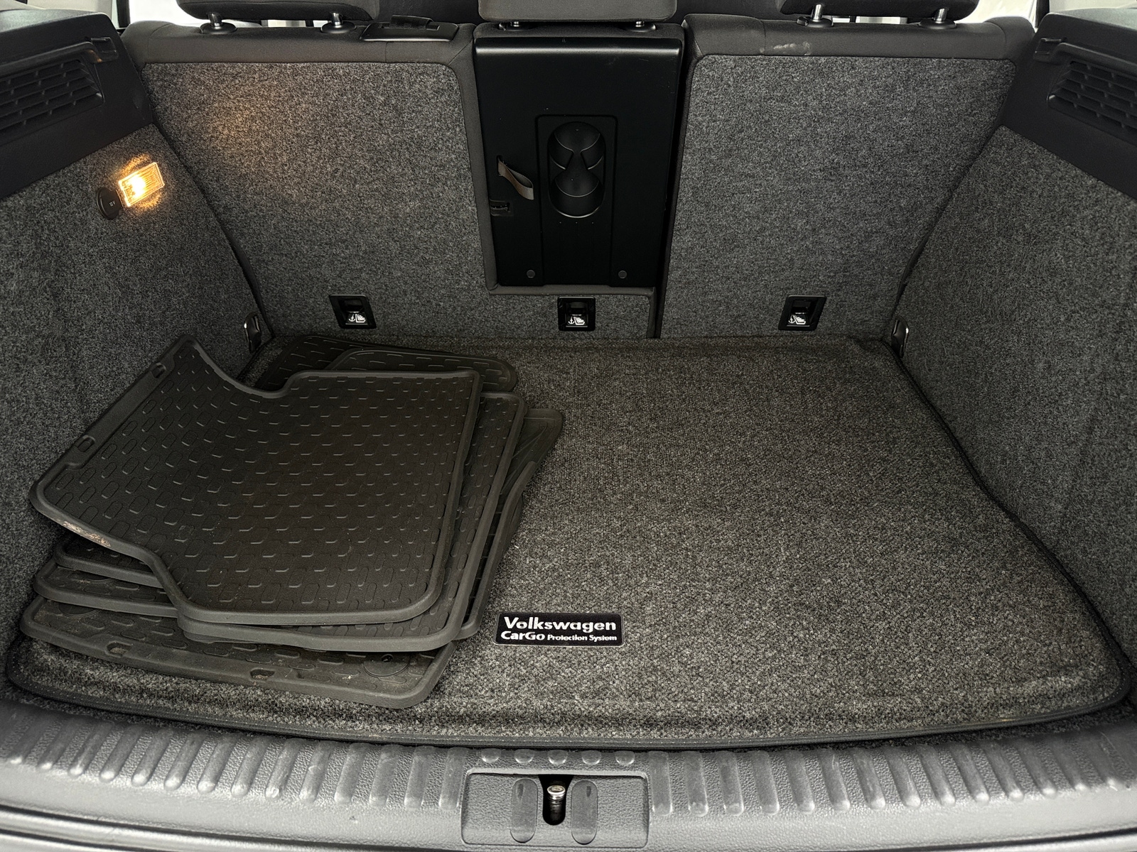 Thumbnail: 2018 Volkswagen Tiguan - 7