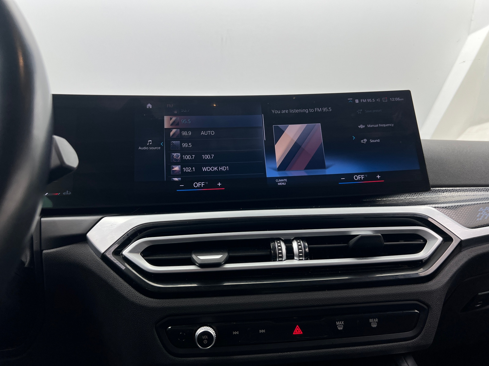 Thumbnail: 2023 BMW 2 Series - 2