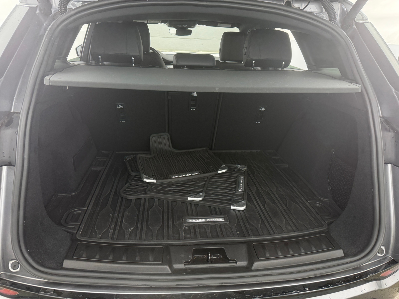 Thumbnail: 2021 Land Rover Range Rover Evoque - 6