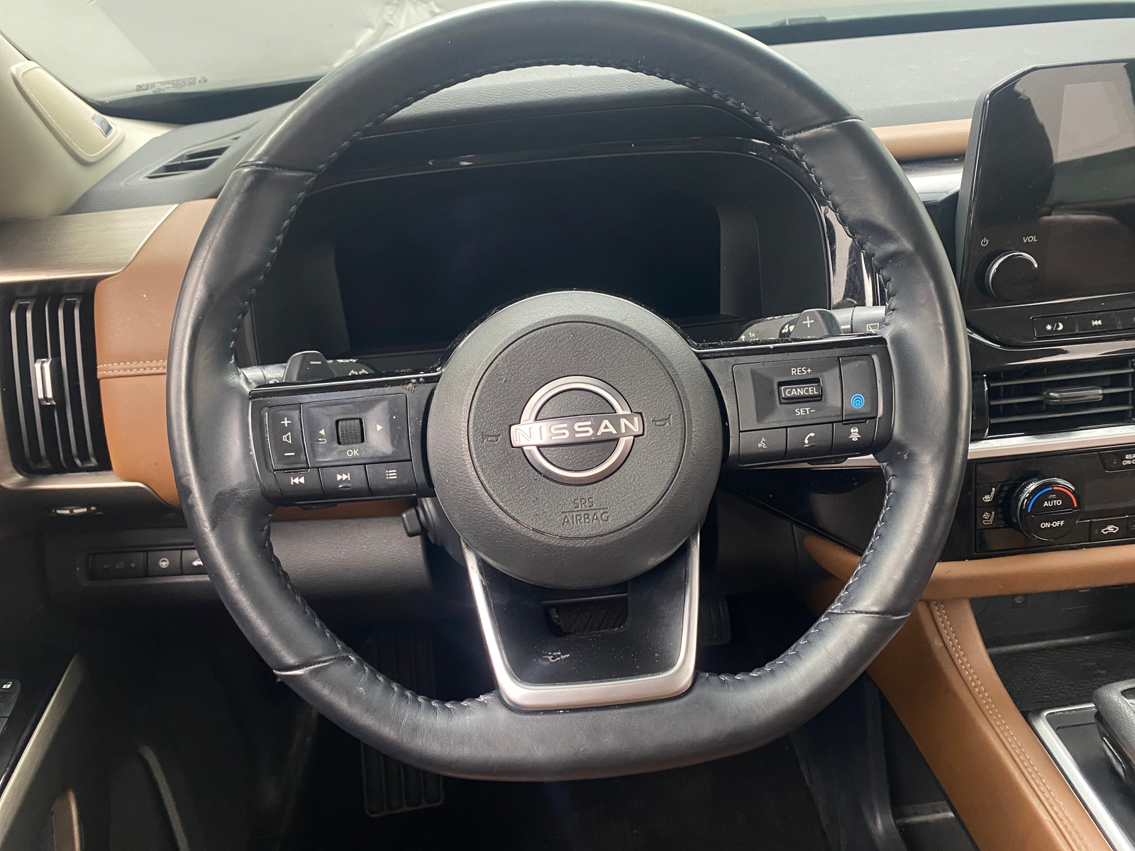 Thumbnail: 2023 Nissan Pathfinder - 4