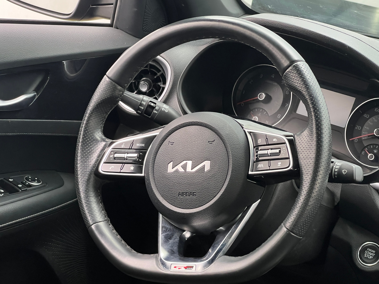 Thumbnail: 2024 Kia Forte - 5