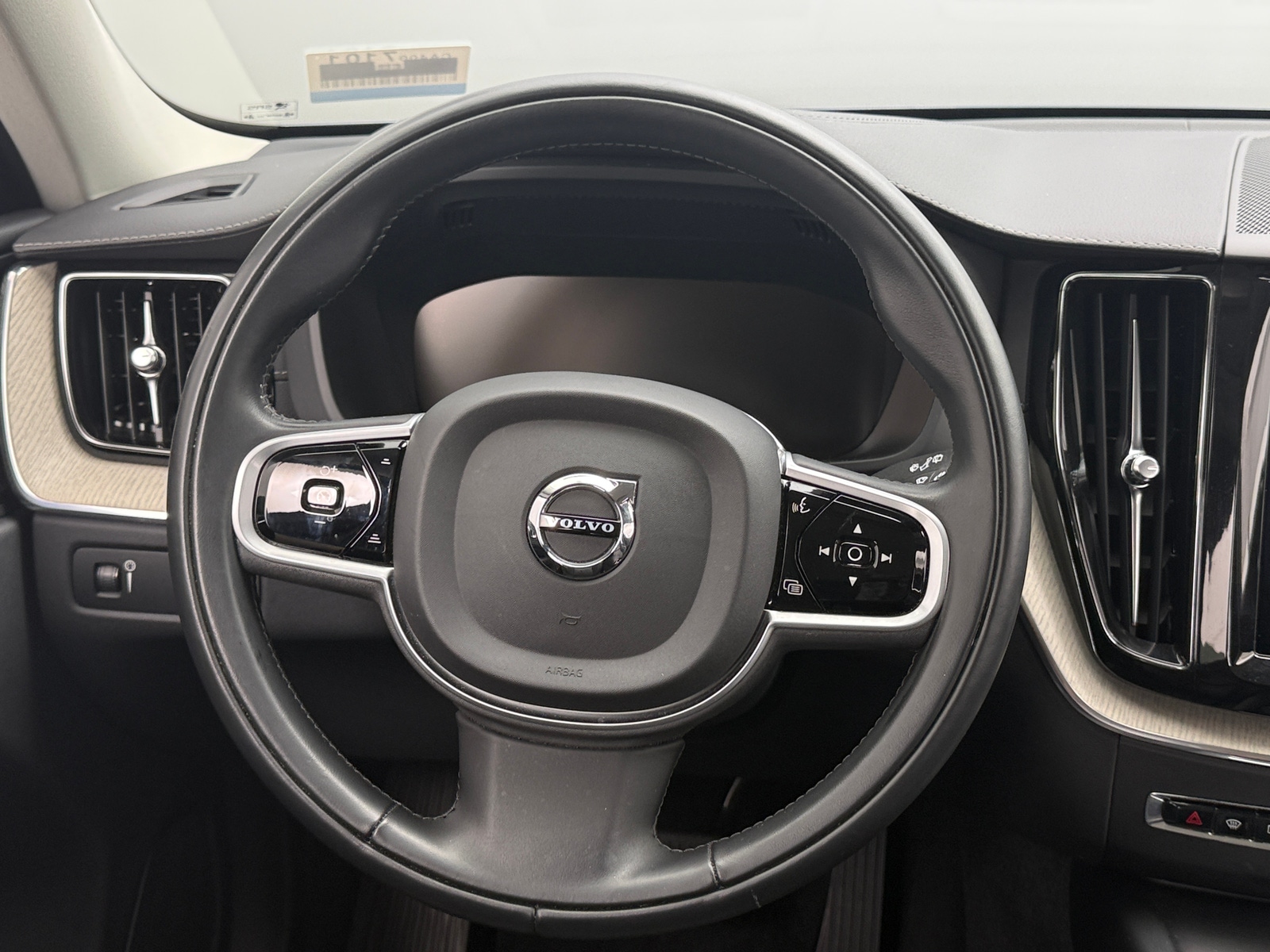 Thumbnail: 2021 Volvo XC60 - 4