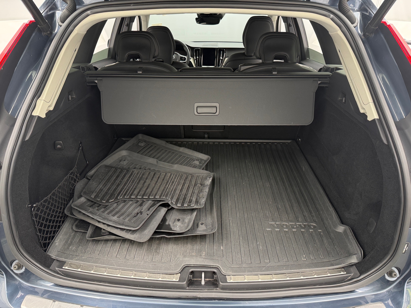 Thumbnail: 2021 Volvo XC60 - 6