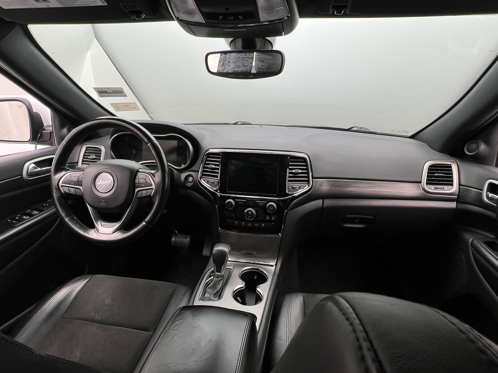 Thumbnail: 2020 Jeep Grand Cherokee - 3