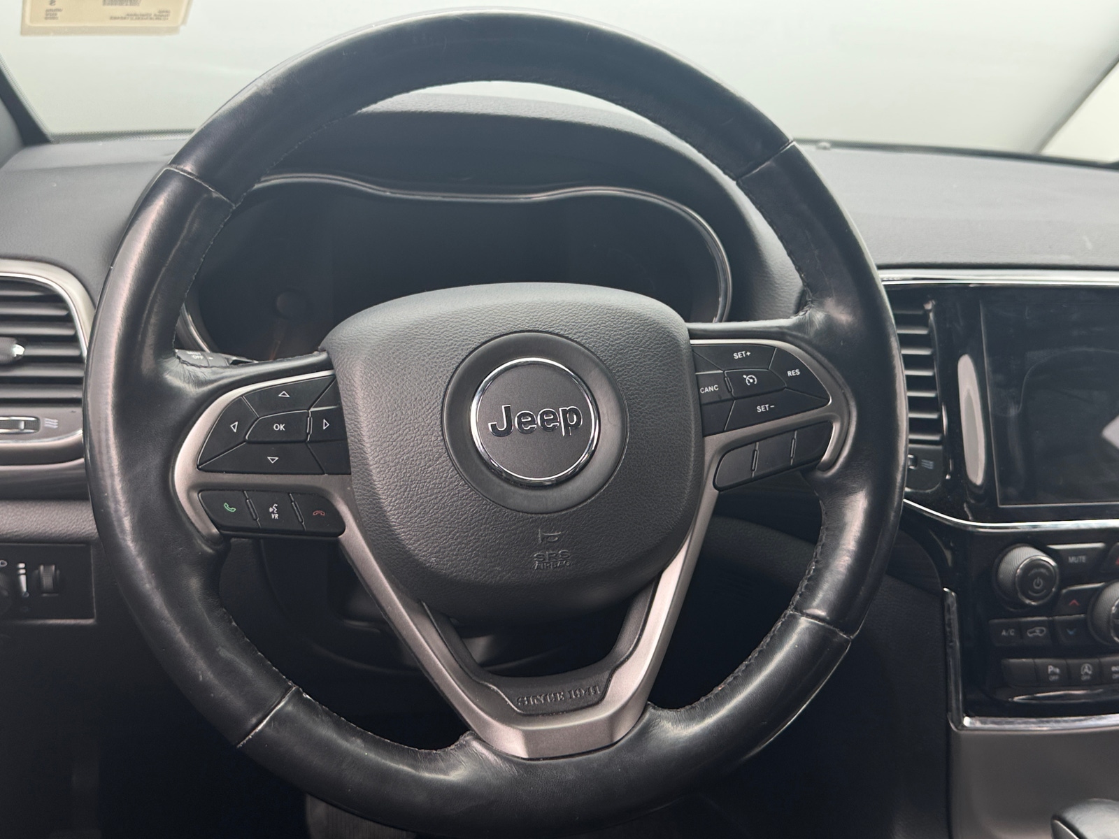 Thumbnail: 2020 Jeep Grand Cherokee - 5