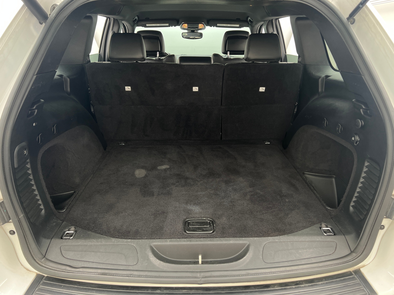 Thumbnail: 2020 Jeep Grand Cherokee - 7