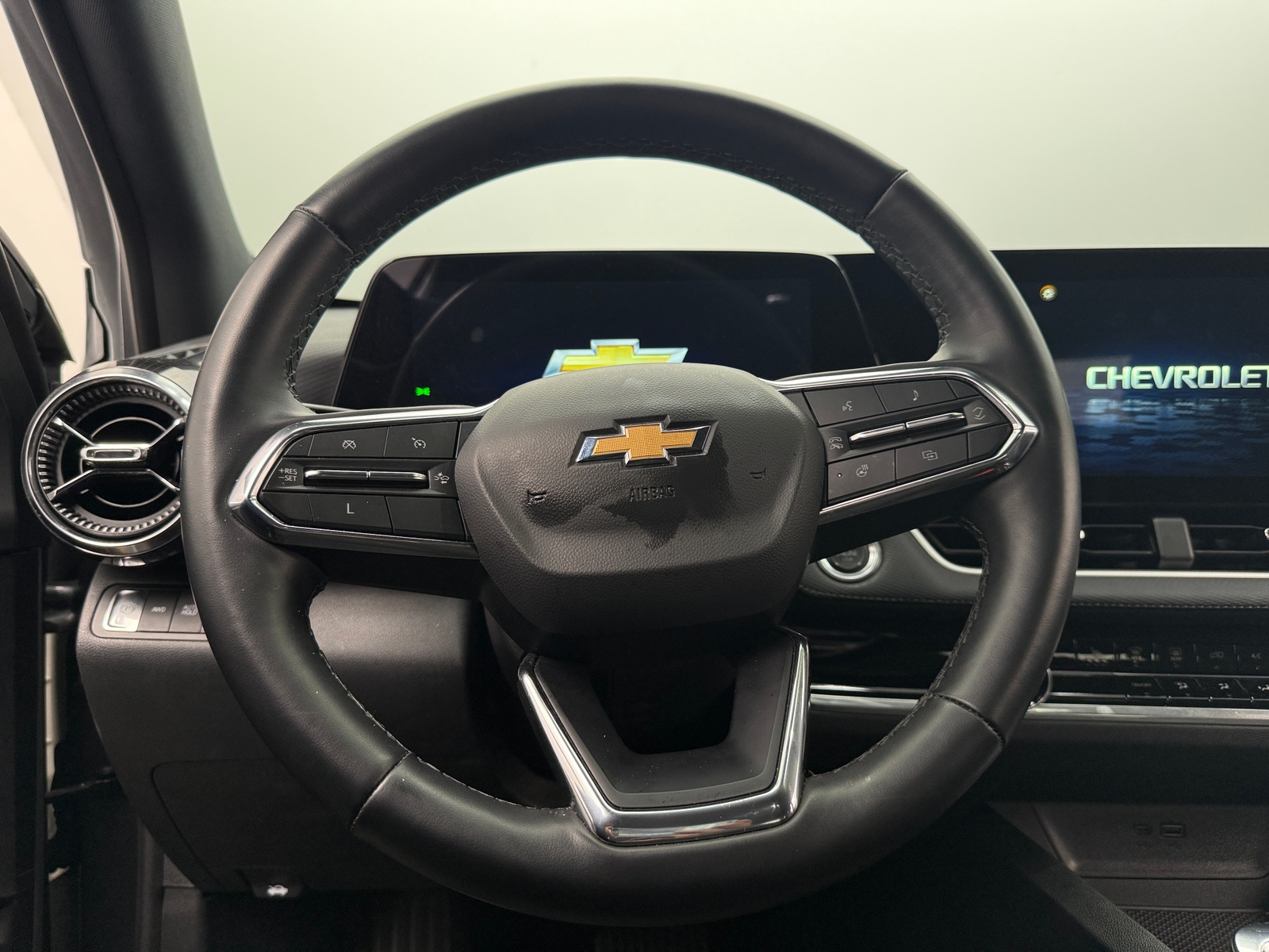 Thumbnail: 2025 Chevrolet Equinox - 5