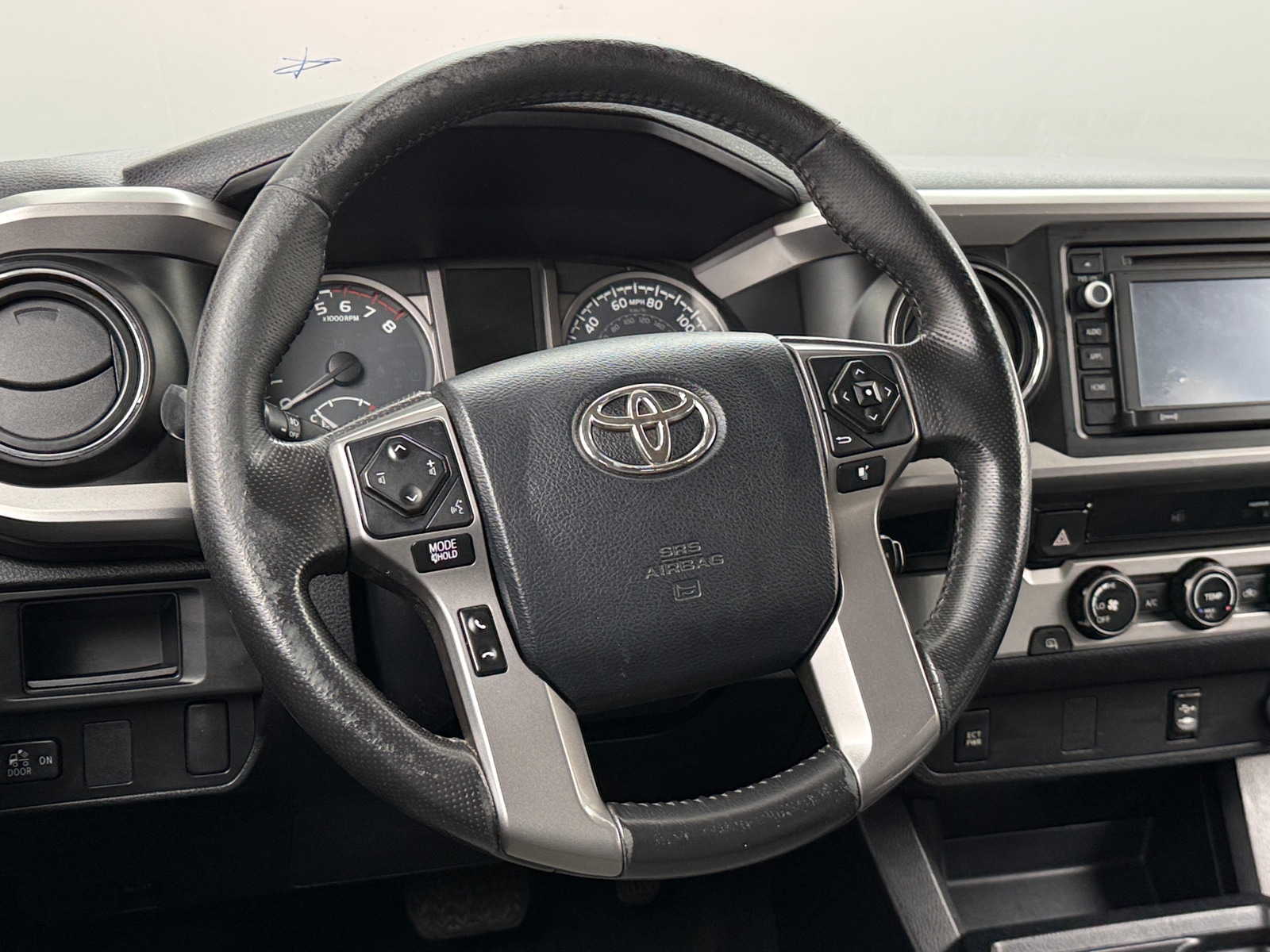 Thumbnail: 2017 Toyota Tacoma - 5