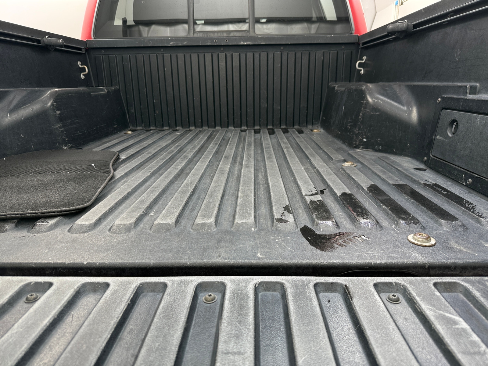 Thumbnail: 2017 Toyota Tacoma - 7