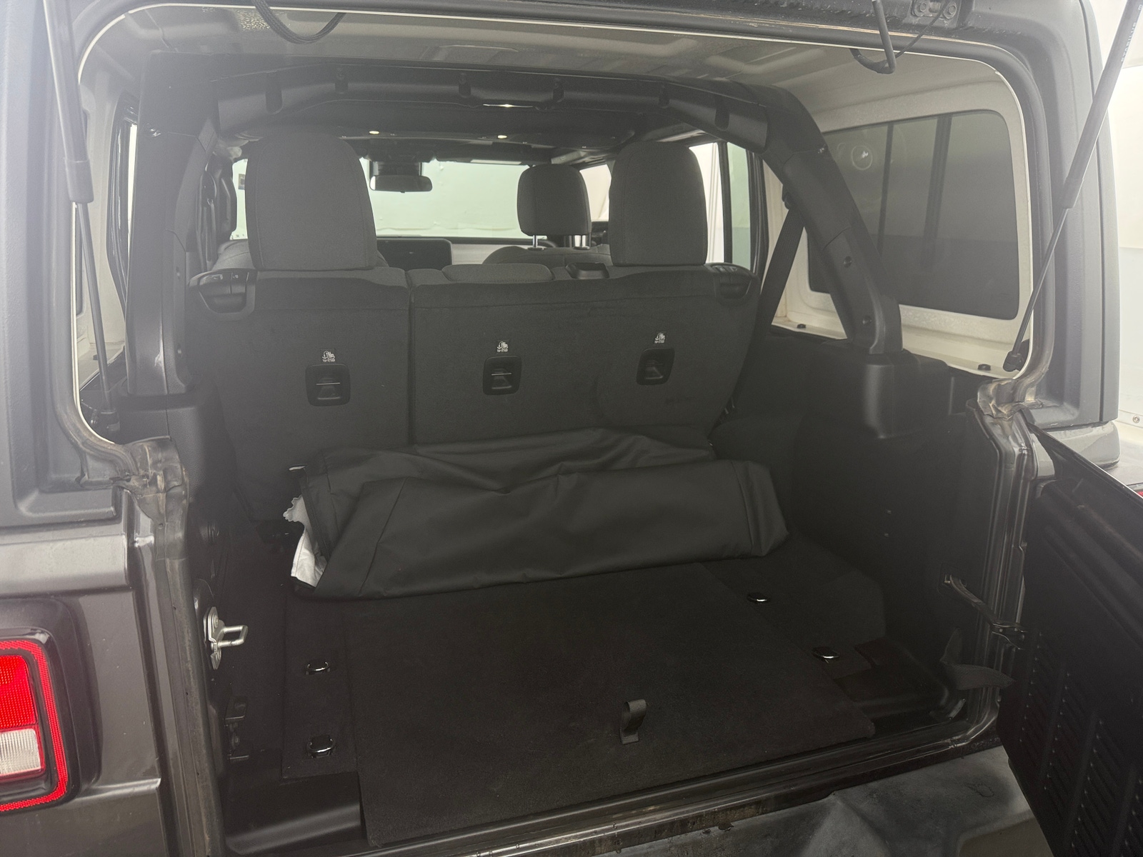 Thumbnail: 2024 Jeep Wrangler - 7