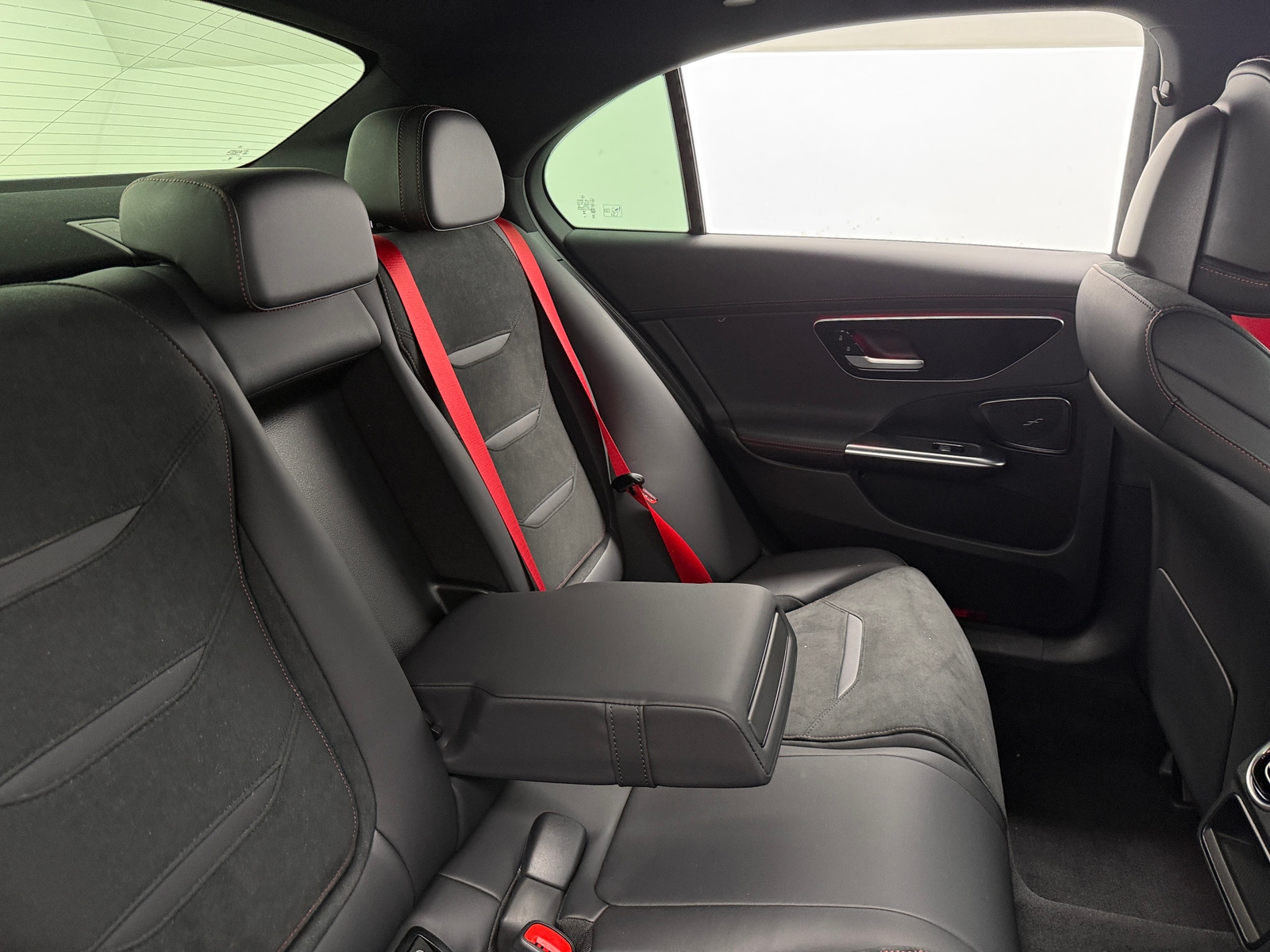 Thumbnail: 2025 Mercedes-Benz C-Class - 5