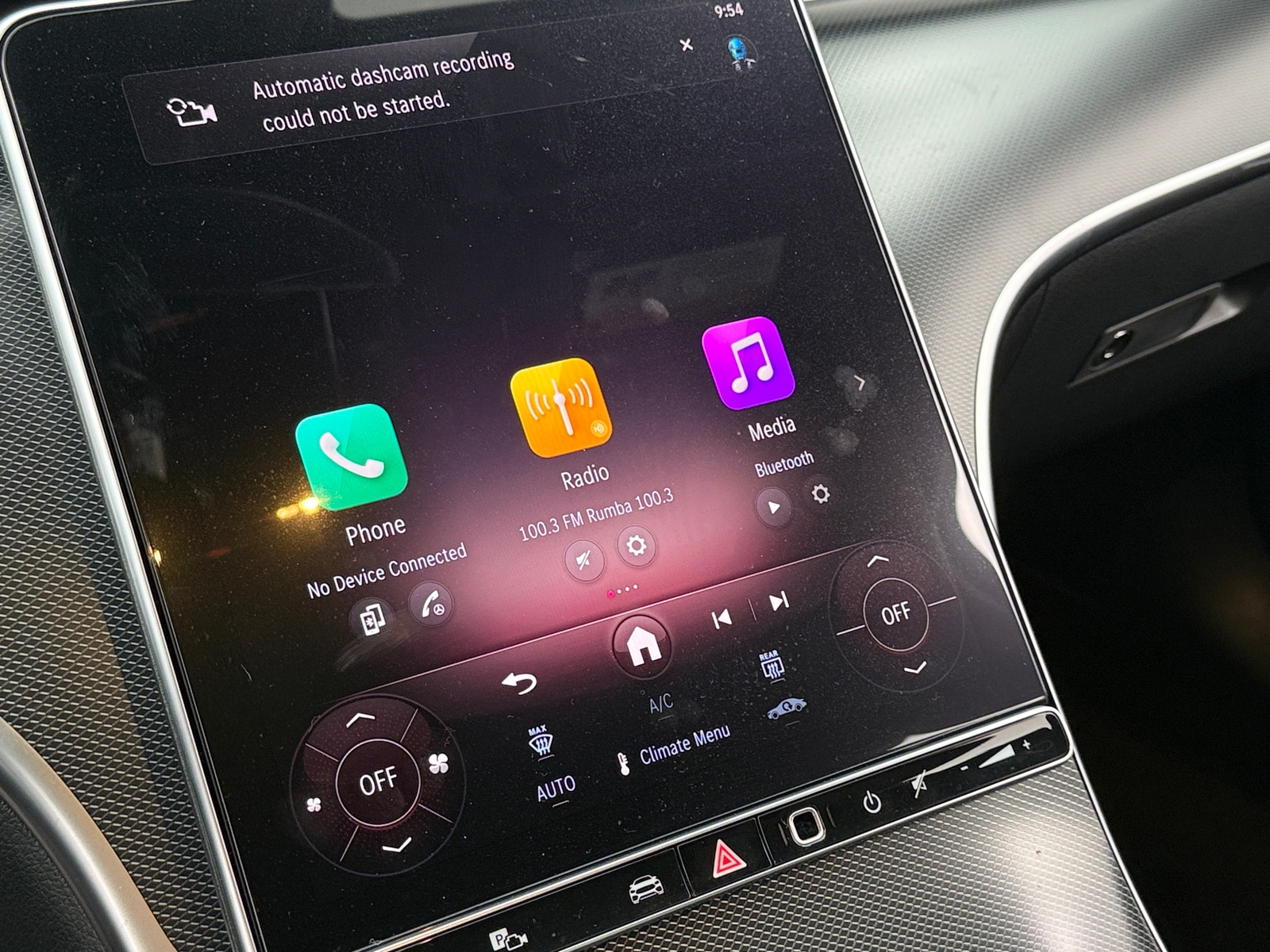 Thumbnail: 2025 Mercedes-Benz C-Class - 3