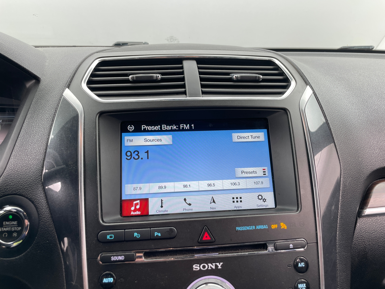 Thumbnail: 2018 Ford Explorer - 3