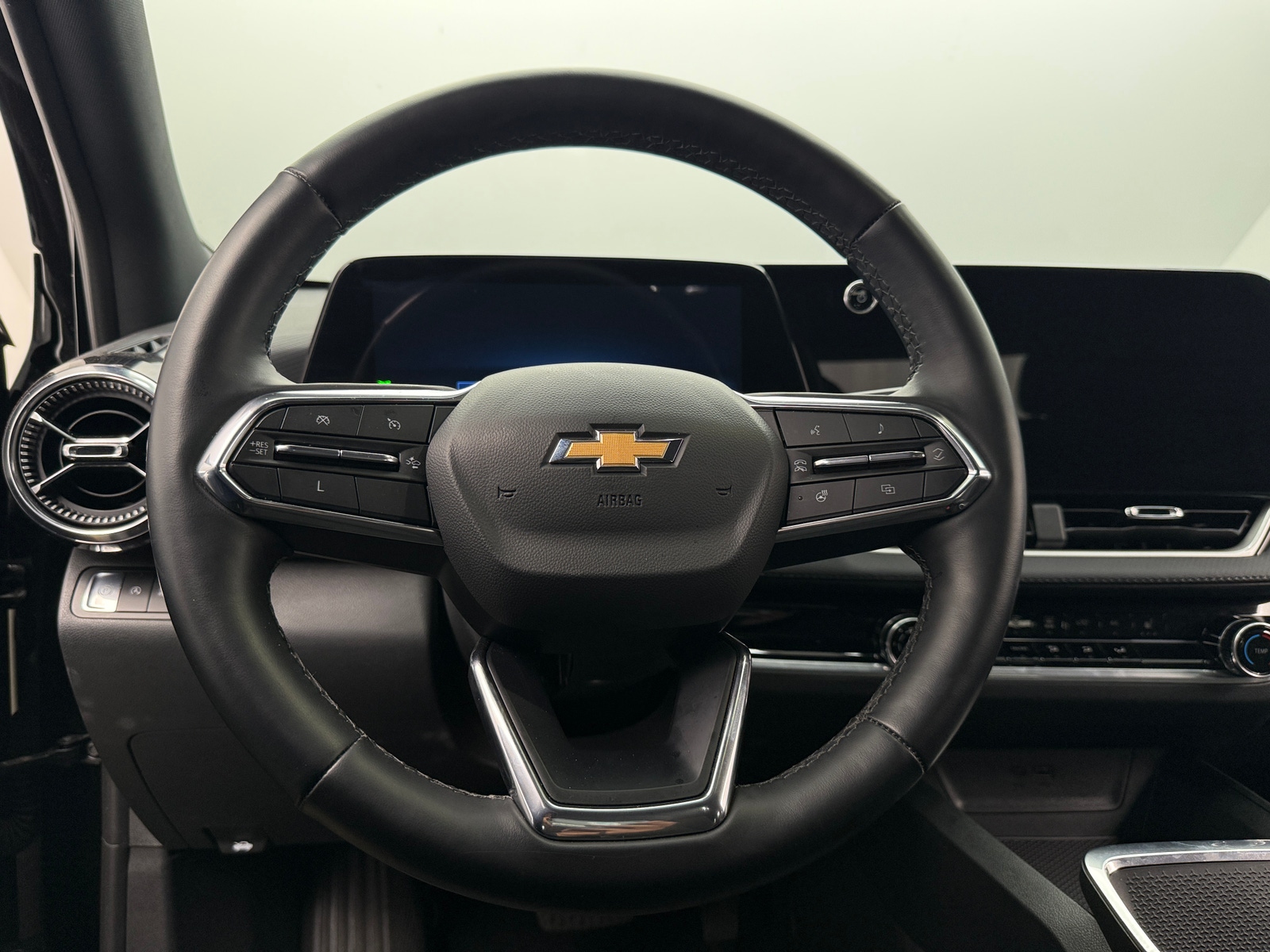 Thumbnail: 2025 Chevrolet Equinox - 5