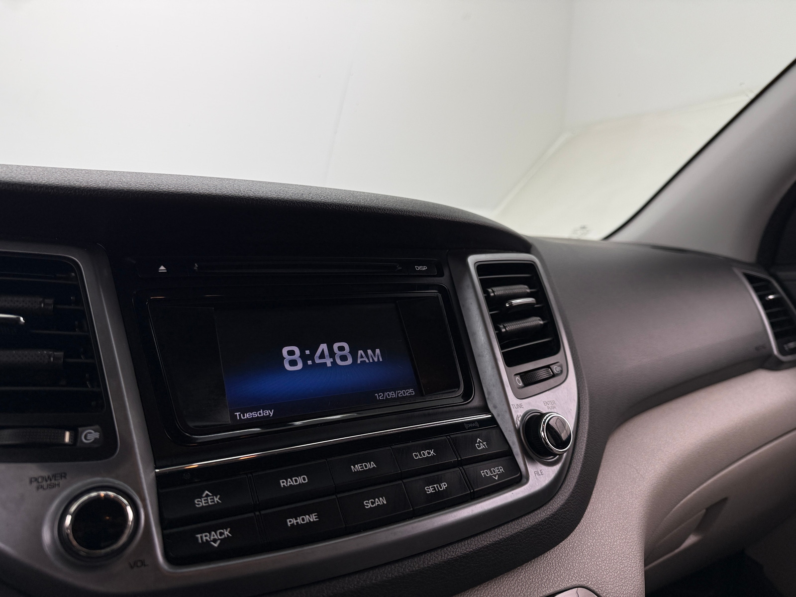 Thumbnail: 2017 Hyundai Tucson - 4