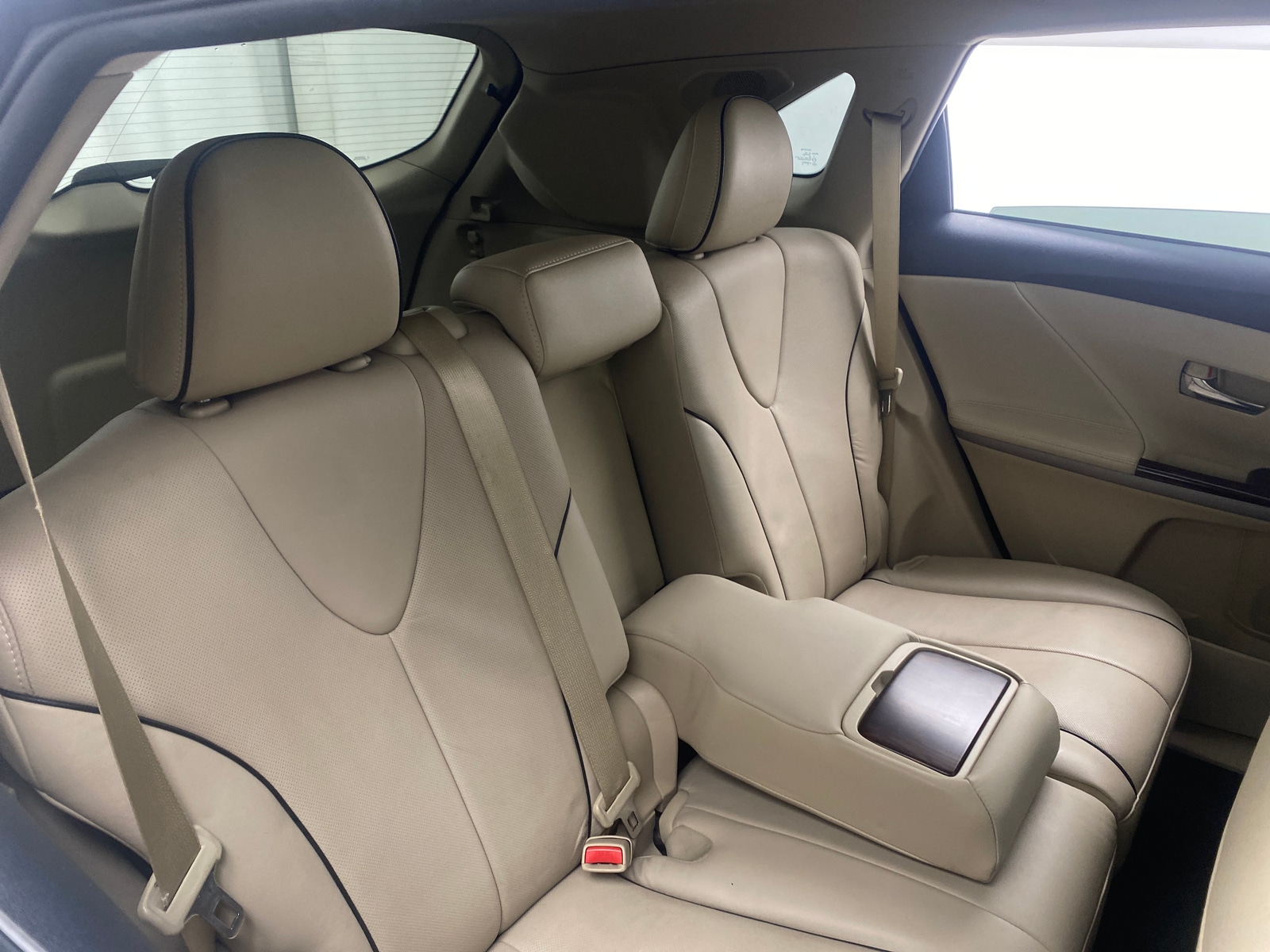 Thumbnail: 2015 Toyota Venza - 6