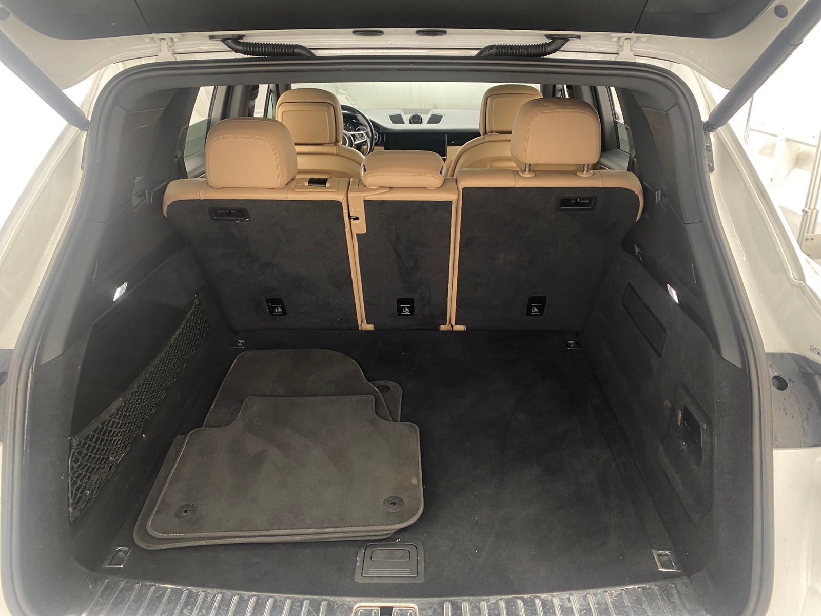 Thumbnail: 2020 Porsche Cayenne - 6