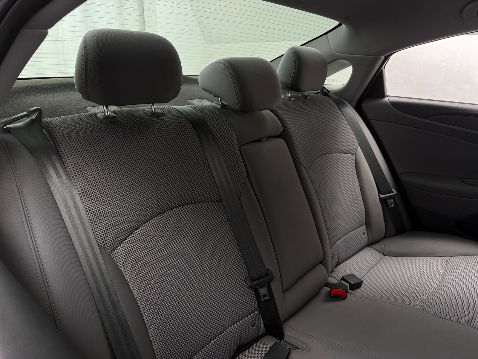 Thumbnail: 2011 Hyundai Sonata - 6