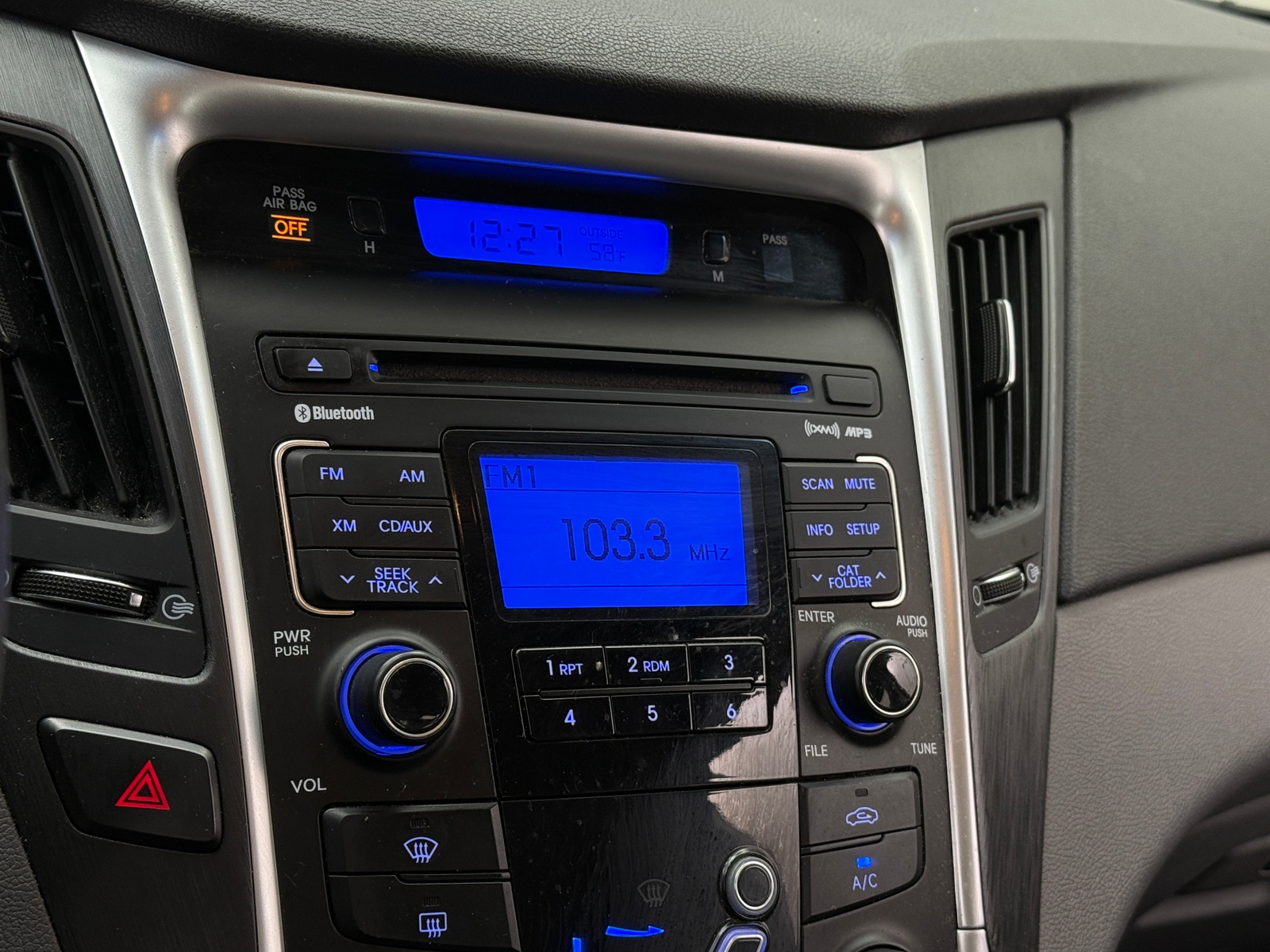 Thumbnail: 2011 Hyundai Sonata - 4