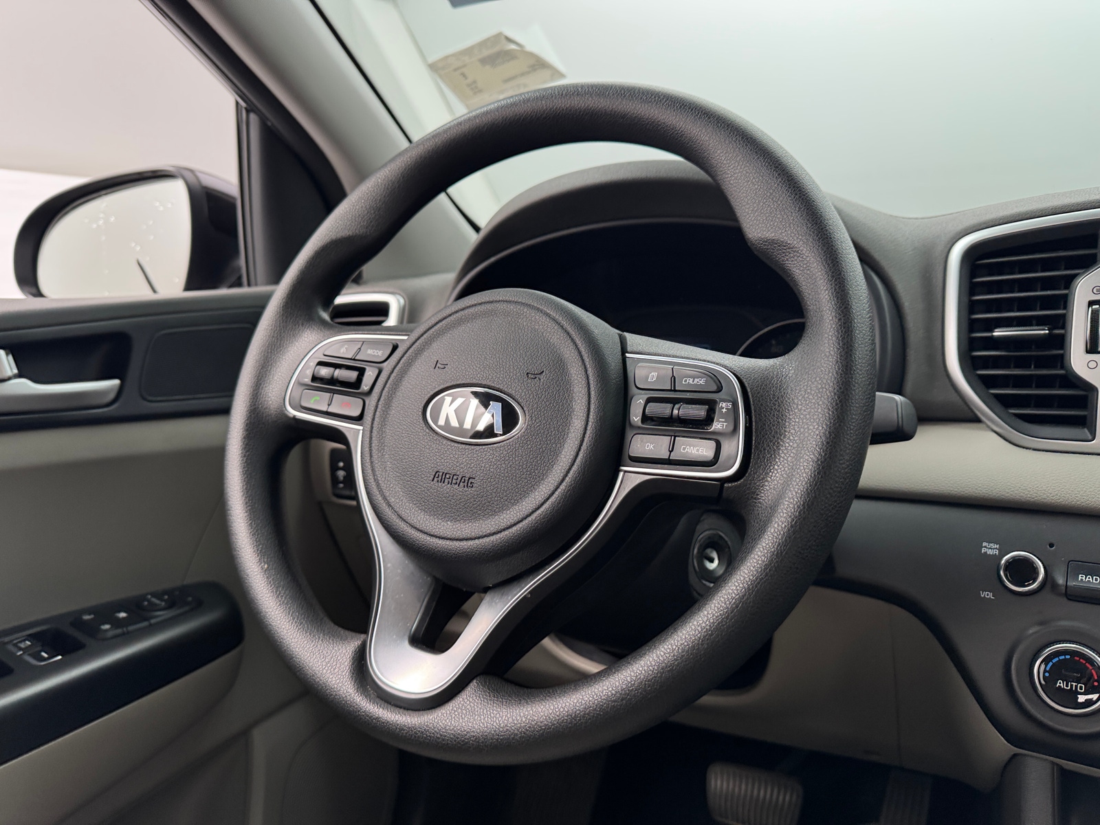 Thumbnail: 2019 Kia Sportage - 5