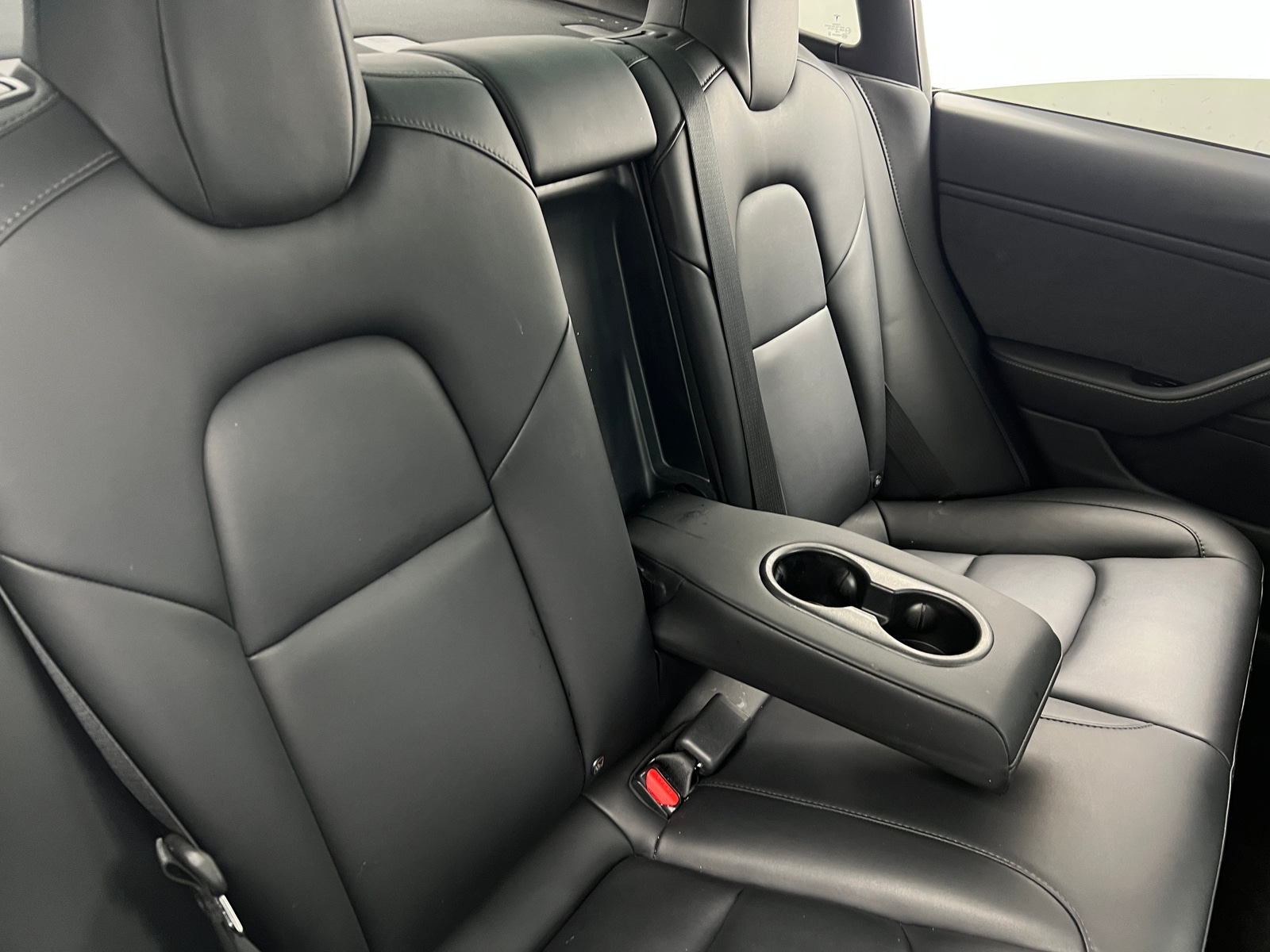 Thumbnail: 2020 Tesla Model 3 - 4