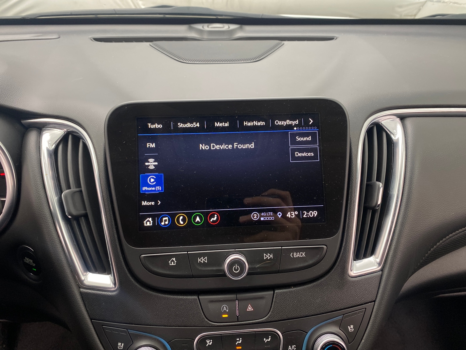 Thumbnail: 2024 Chevrolet Malibu - 3