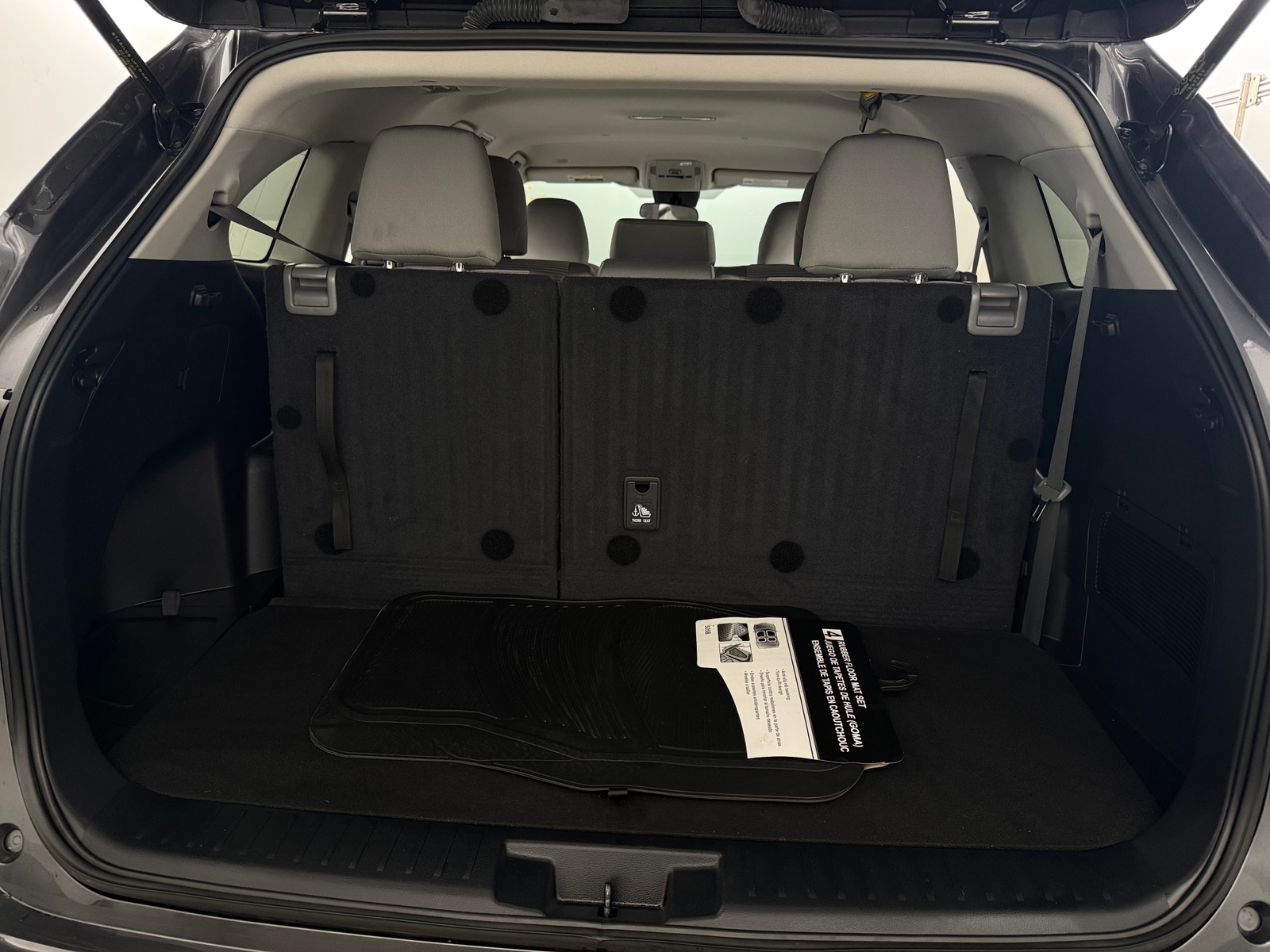 Thumbnail: 2022 Toyota Highlander - 7