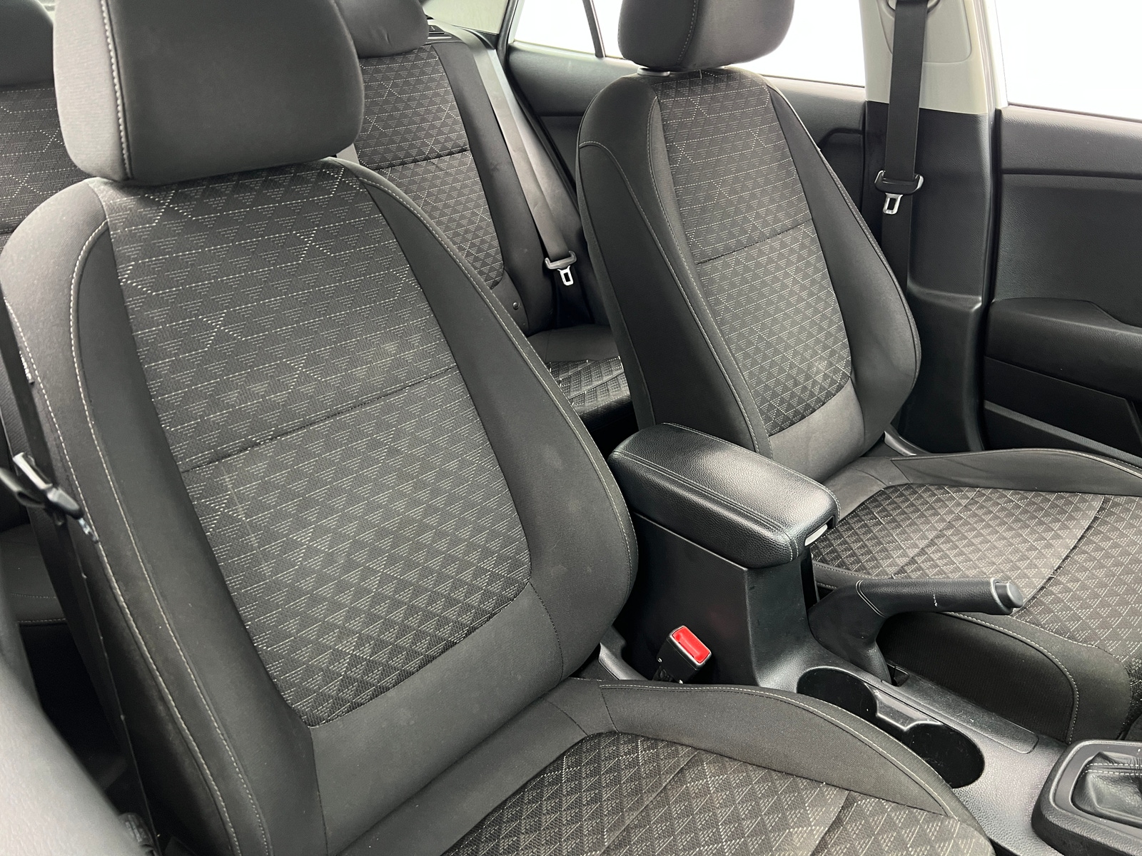 Thumbnail: 2019 Kia Rio - 2