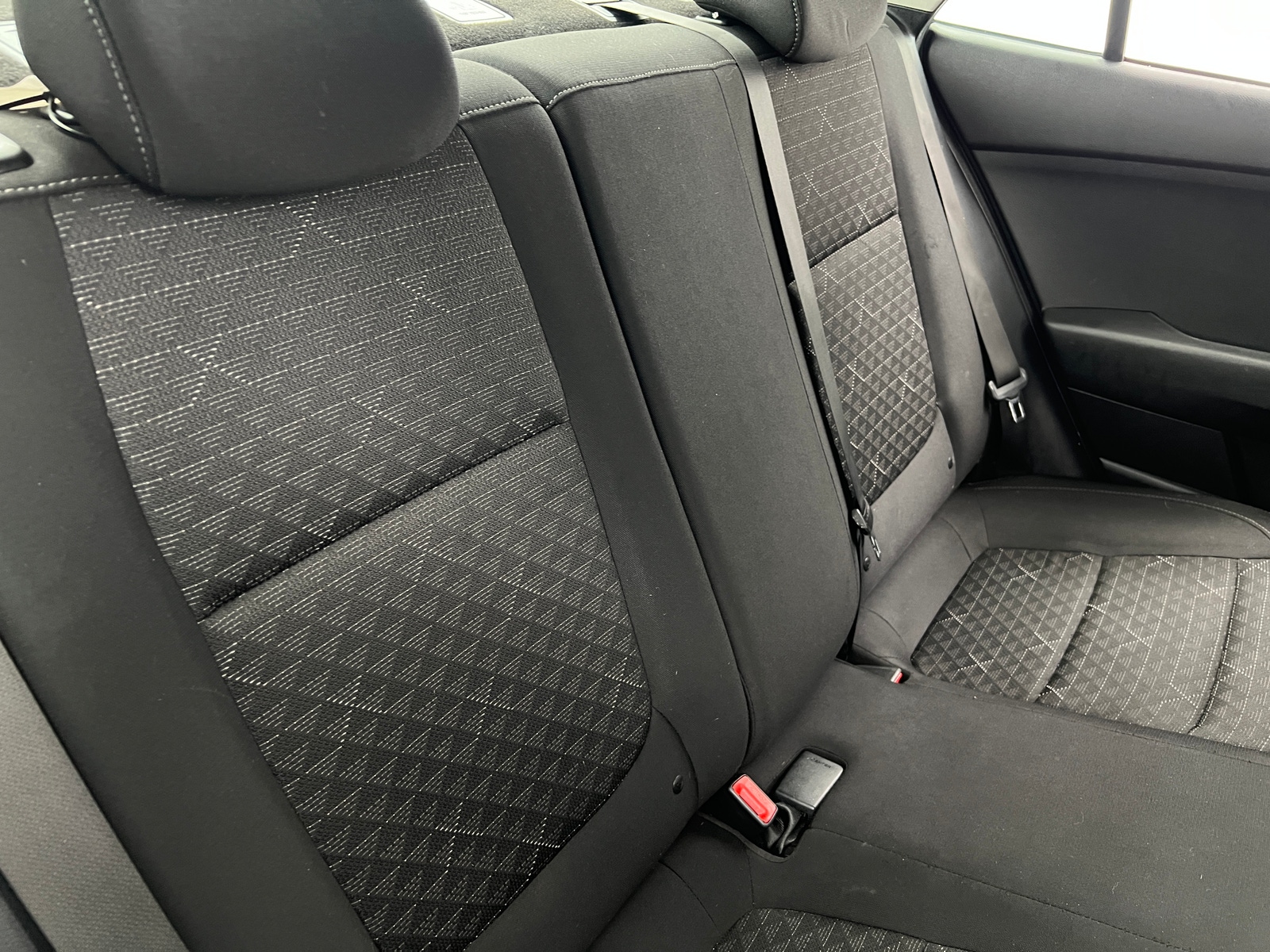 Thumbnail: 2019 Kia Rio - 6