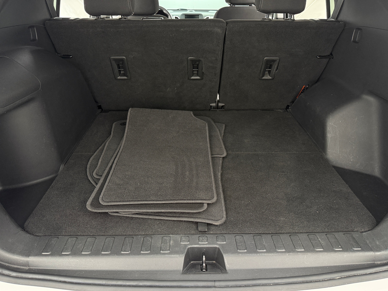 Thumbnail: 2021 Chevrolet Equinox - 7