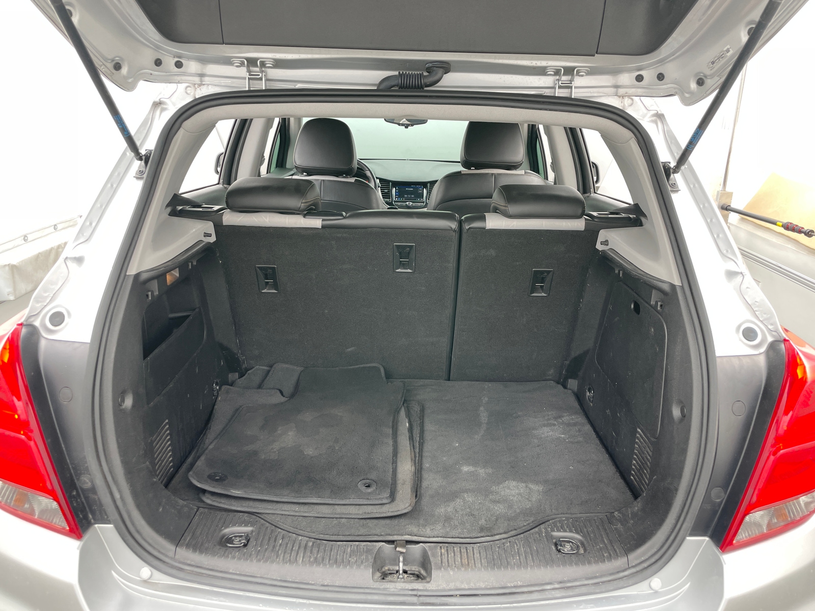 Thumbnail: 2018 Chevrolet Trax - 6