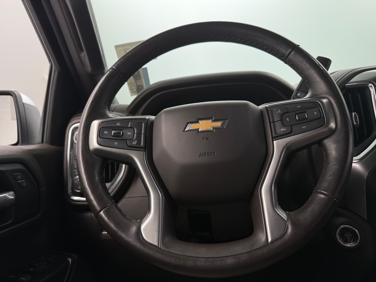 Thumbnail: 2019 Chevrolet Silverado 1500 - 5