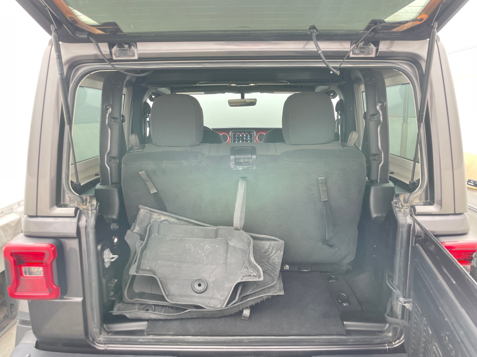 Thumbnail: 2021 Jeep Wrangler - 6