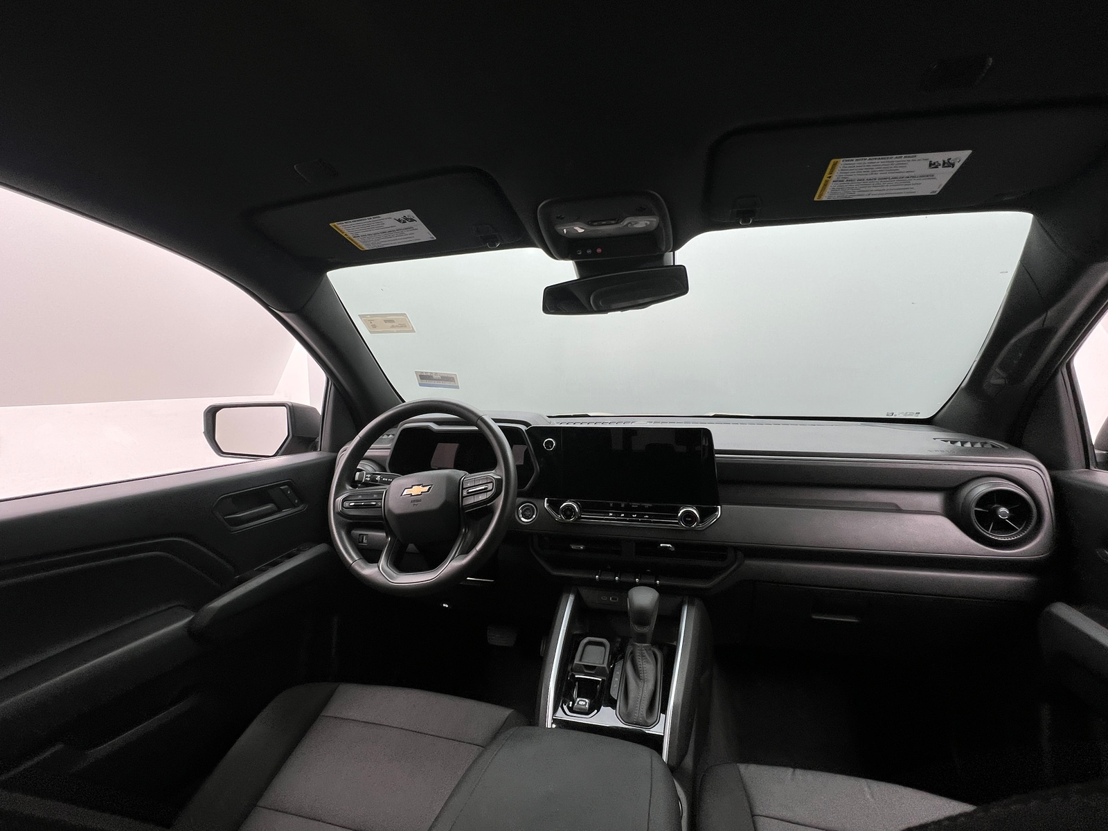 Thumbnail: 2023 Chevrolet Colorado - 3