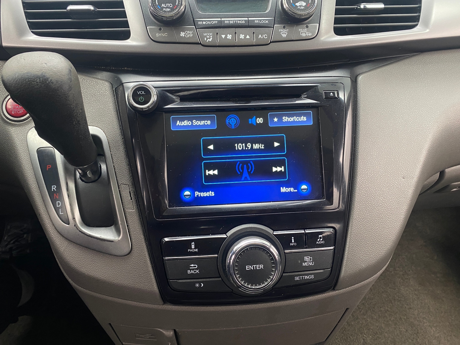 Thumbnail: 2015 Honda Odyssey - 3